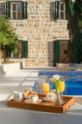 Villa, Sigara İçilebilir