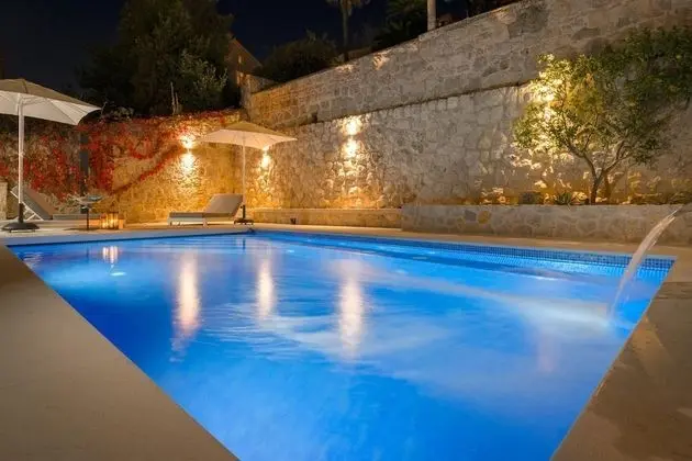 Villa, Sigara İçilebilir