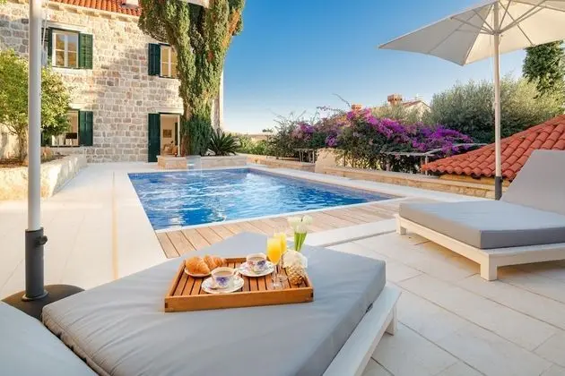 Villa, Sigara İçilebilir