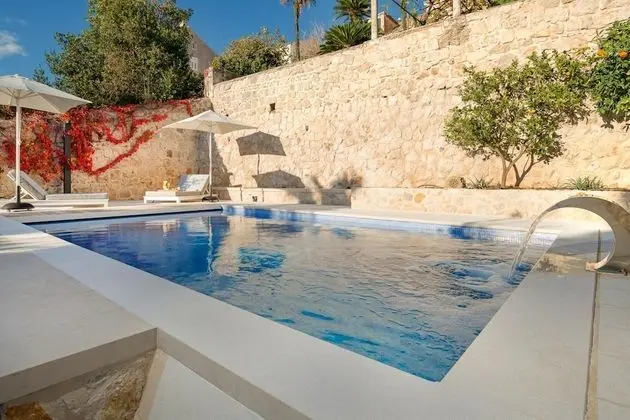 Villa, Sigara İçilebilir
