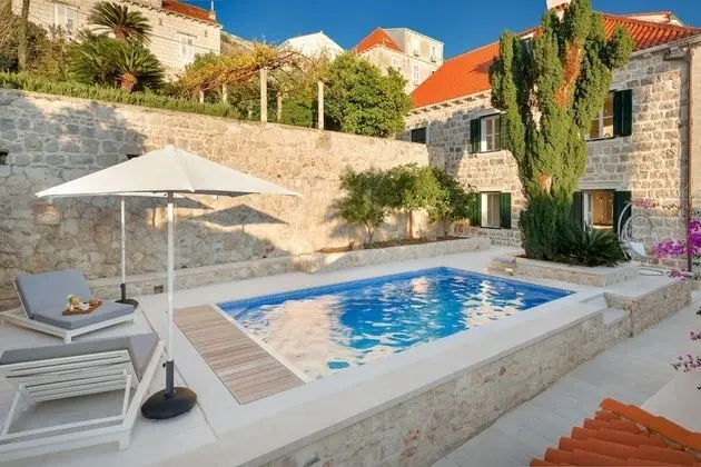 Villa, Sigara İçilebilir