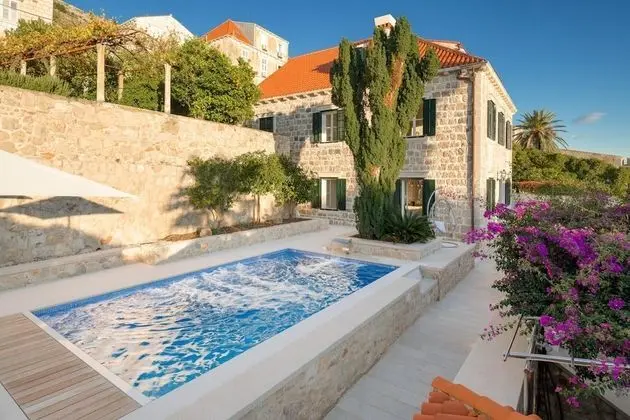 Villa, Sigara İçilebilir