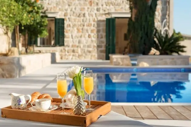 Villa, Sigara İçilebilir