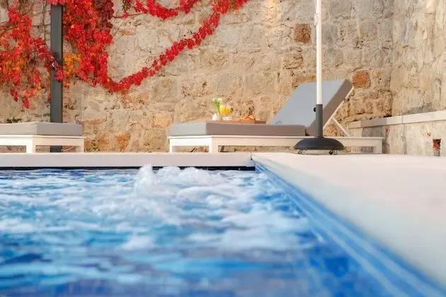 Villa, Sigara İçilebilir