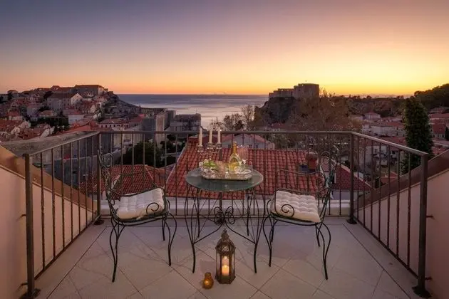 Villa, Sigara İçilebilir