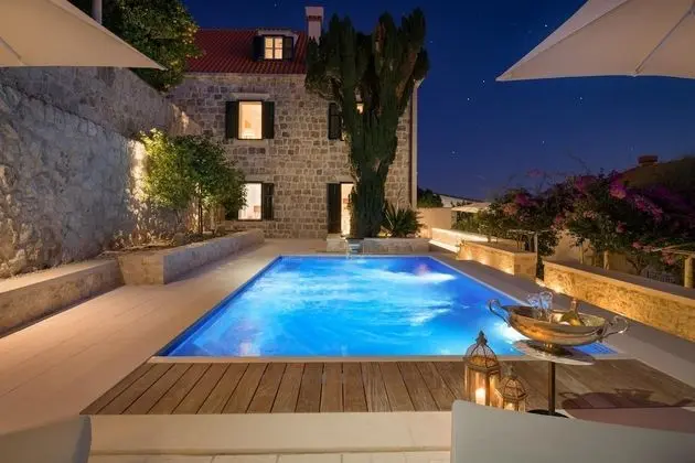 Villa, Sigara İçilebilir