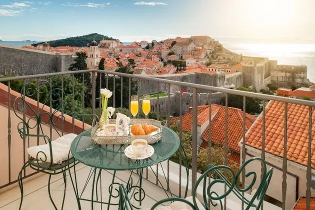 Villa, Sigara İçilebilir