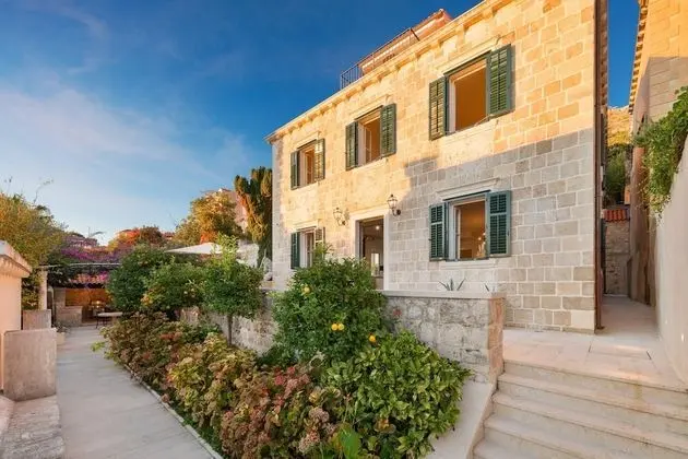 Villa, Sigara İçilebilir