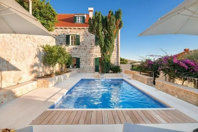Villa, Sigara İçilebilir