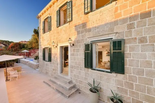 Villa, Sigara İçilebilir