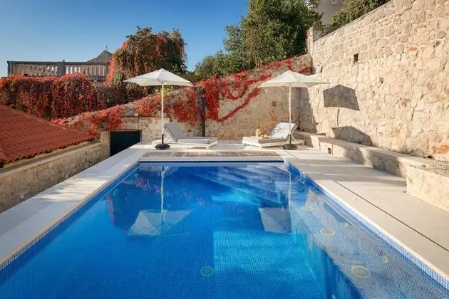 Villa, Sigara İçilebilir