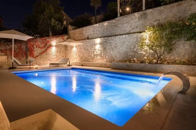 Villa, Sigara İçilebilir