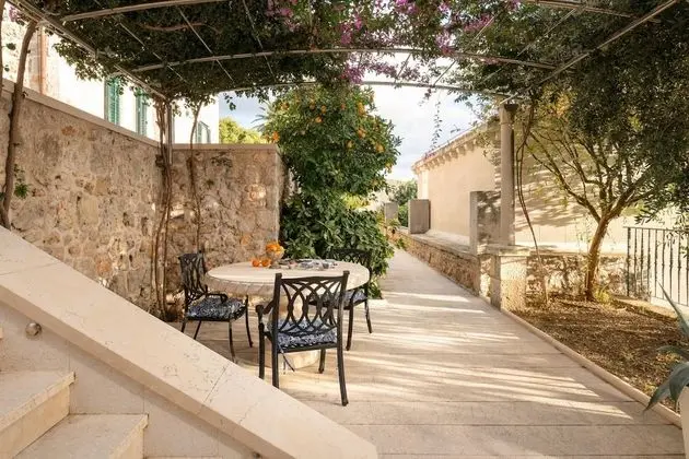 Villa, Sigara İçilebilir