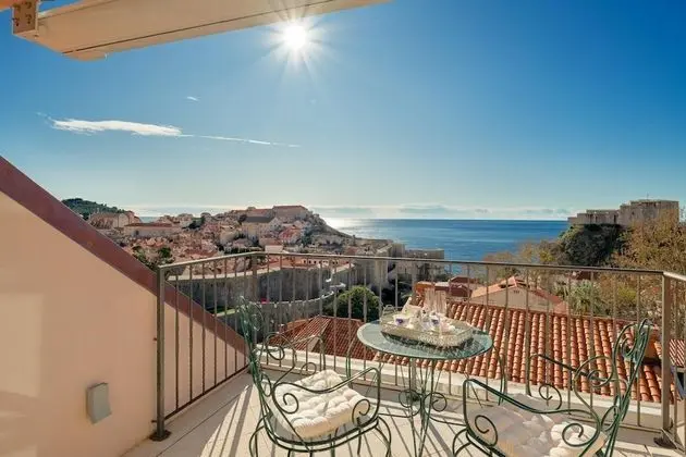 Villa, Sigara İçilebilir