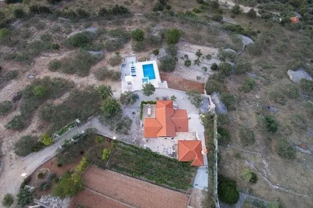 Villa (Three Bedroom Villa with Swimming Poo)