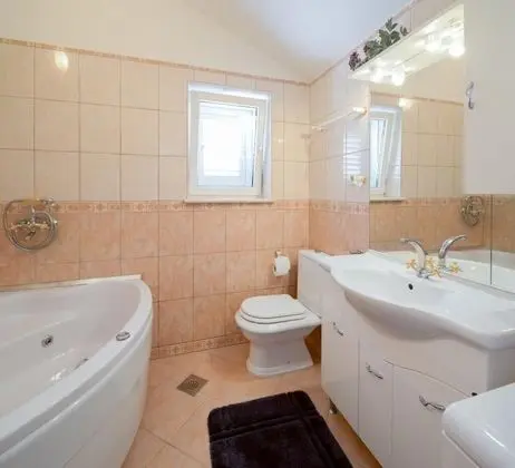 Villa (Three Bedroom Villa with Swimming Poo)