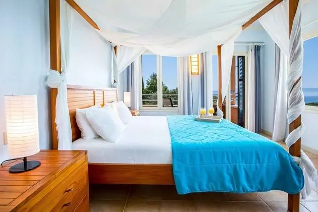 Villa, 4 Yatak Odası, Kişiye Özel Havuzlu