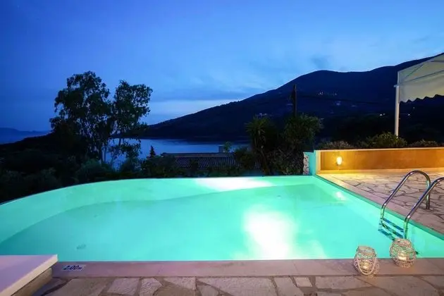 Villa, 4 Yatak Odası, Kişiye Özel Havuzlu