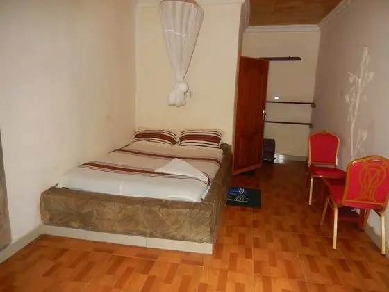 Basic Tek Büyük Yataklı Oda