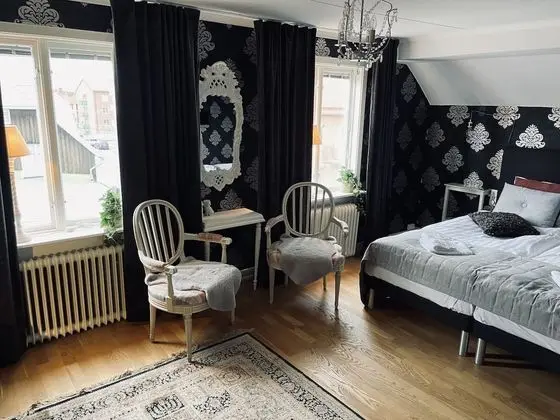 Deluxe Dört Kişilik Oda, Ortak Banyo