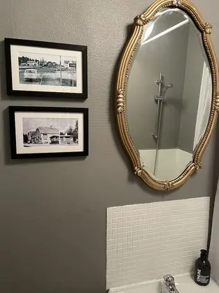 Deluxe Dört Kişilik Oda, Ortak Banyo