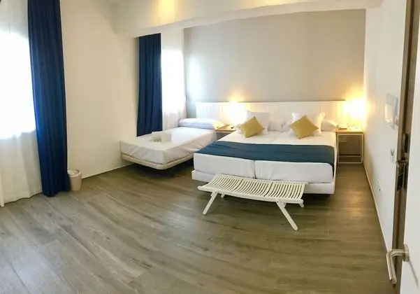 Standard Üç Kişilik Oda (Double Room 2 adults + 1 child)