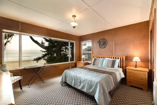 Ev, Birden Çok Yatak, Plaj Manzaralı (Agate Beach Oceanfront Lodge)