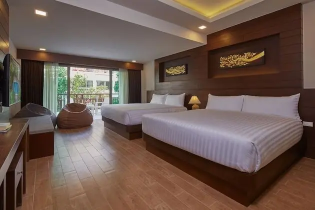 Sapphire Family Room