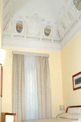 Üç Kişilik Oda