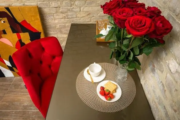 City Üç Kişilik Oda, 1 Büyük (Queen) Boy Yatak ve Çekyat