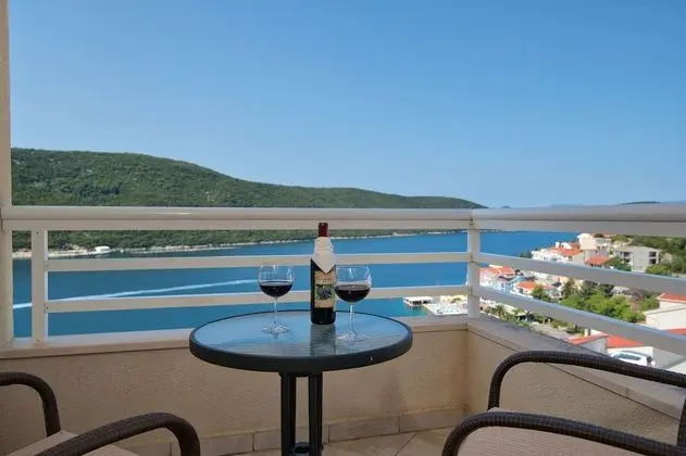 Üç Kişilik Oda, Balkon, Deniz Manzaralı