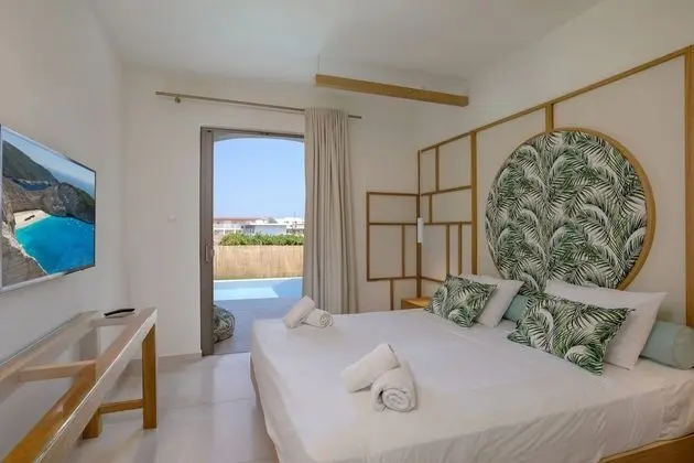 Premium Tek Büyük Yataklı Oda, Kişiye Özel Havuzlu