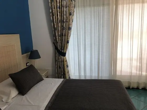 Standard Büyük Yataklı Tek Kişilik Oda