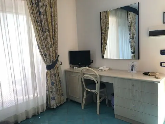 Superior Tek Büyük veya İki Ayrı Yataklı Oda