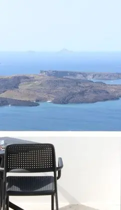 Junior Suite with Caldera view
