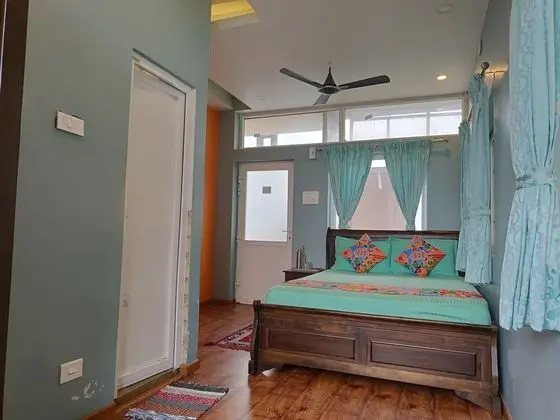Deluxe Room Valley View Queen Bedroom