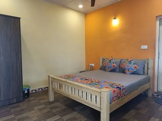 Deluxe Room Valley View Queen Bedroom