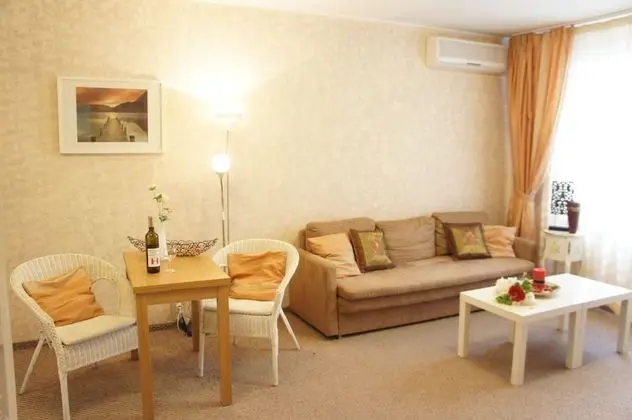 One Bedroom Apartment for 2 adults and 2 children