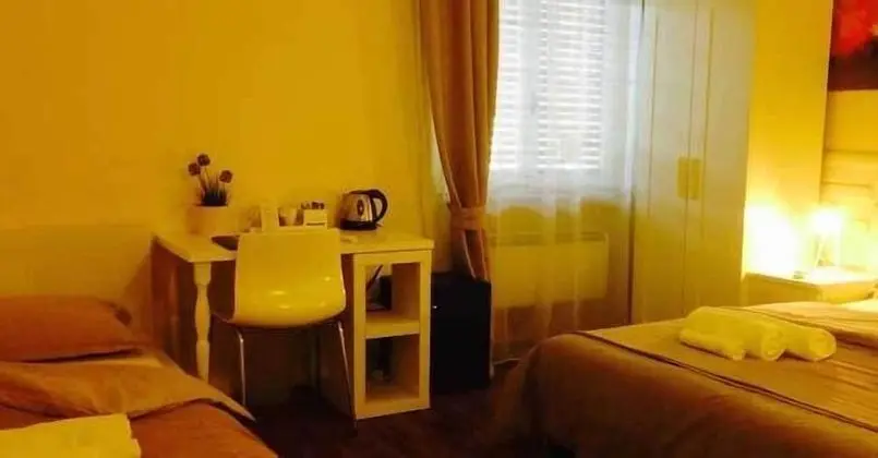 Standard Tek Büyük Yataklı Oda