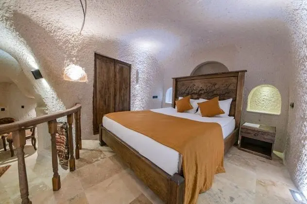 King Cave Suite, Şömineli