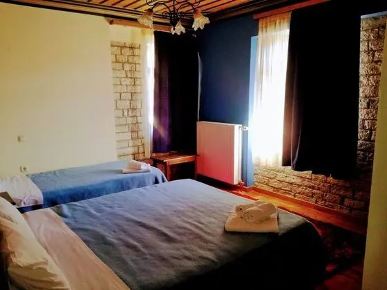 Üç Kişilik Oda