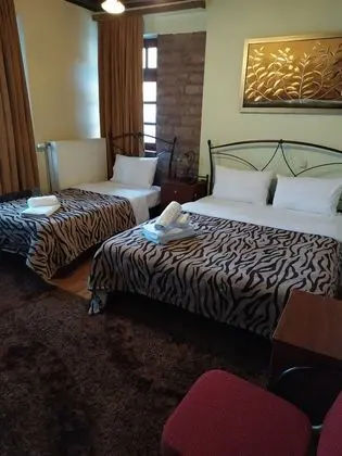 Üç Kişilik Oda