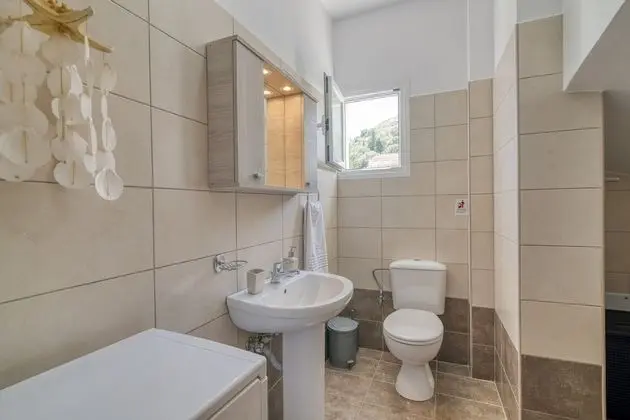 Family Apart Daire, Birden Çok Yatak, 2 Banyolu, Bahçeli (Aggelos Cozy Apartment few min from)