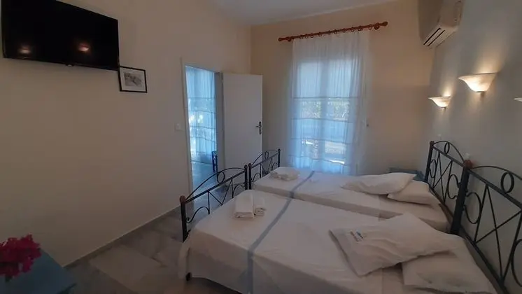 Üç Kişilik Oda, 1 Yatak Odası, Mutfak, Bahçe Manzaralı