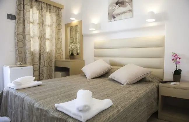 Deluxe Tek Büyük Yataklı Oda, Teras, Deniz Manzaralı