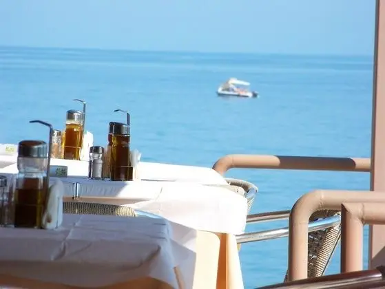 Stüdyo, Deniz Manzaralı (For 3)