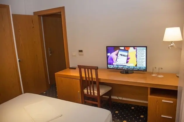 Tek Büyük Yataklı Oda, Balkon, Deniz Manzaralı