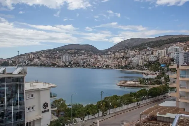 Tek Büyük Yataklı Oda, Balkon, Deniz Manzaralı