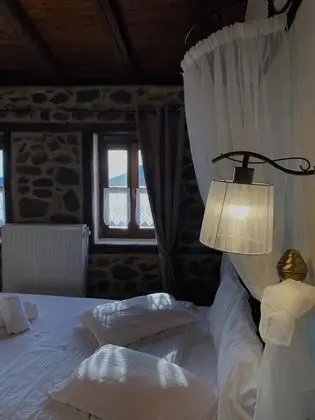 Tek Büyük Yataklı Oda (Fireplace)