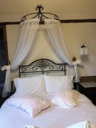 Tek Büyük Yataklı Oda (Fireplace)